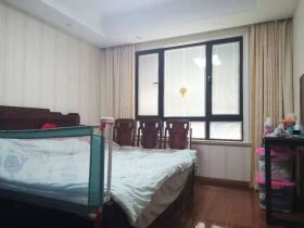 德诚翠湖湾 3室2厅2卫 136m&sup2;