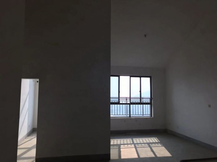 山景水岸 4室2厅2卫 177m&sup2;