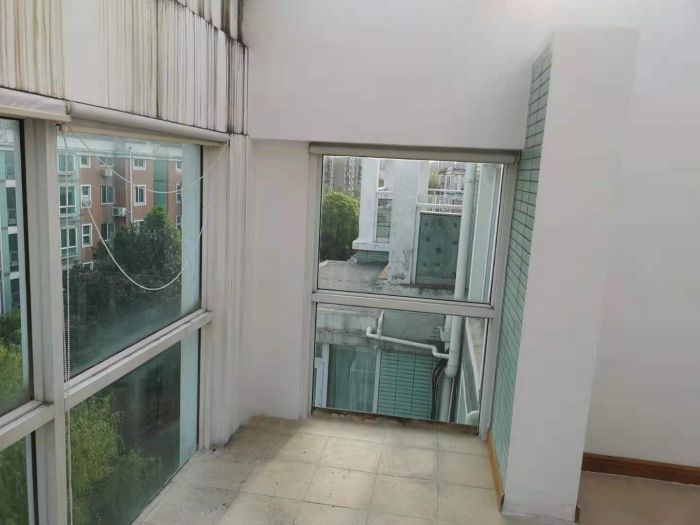 天安花园 4室2厅3卫 147m&sup2;