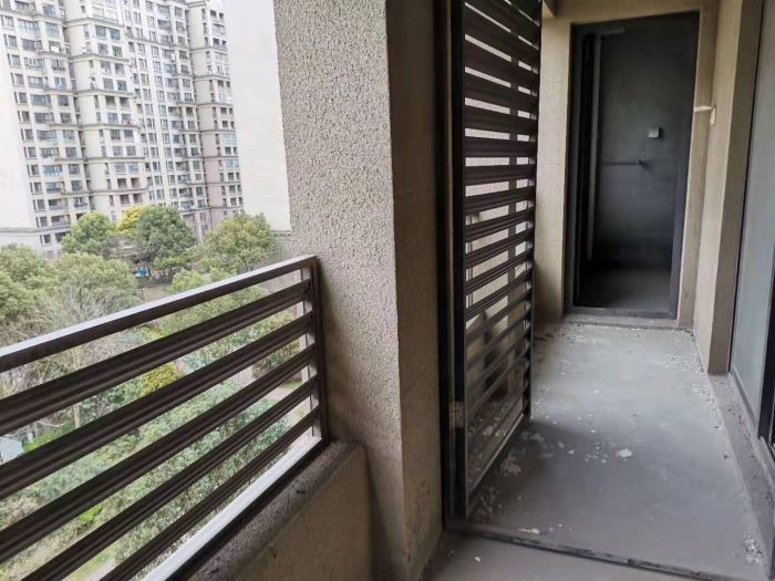 南通橡树湾 5室3厅3卫 252m&sup2;