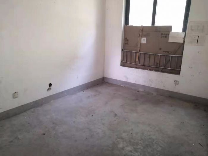 金水湾花园 4室2厅2卫 166m&sup2;