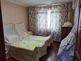 鑫乾花园 4室2厅2卫 150m&sup2;