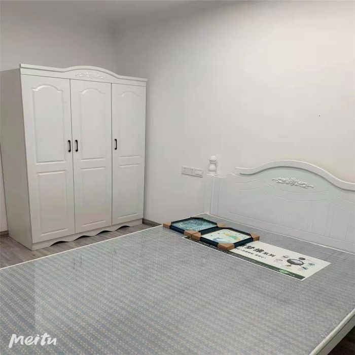 中南世纪花城三期 3室2厅1卫 106m&sup2;