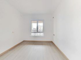 世茂九龙庭 3室2厅2卫 126m&sup2;