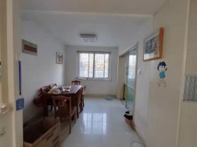 春晖花园 3室2厅1卫 136m&sup2;