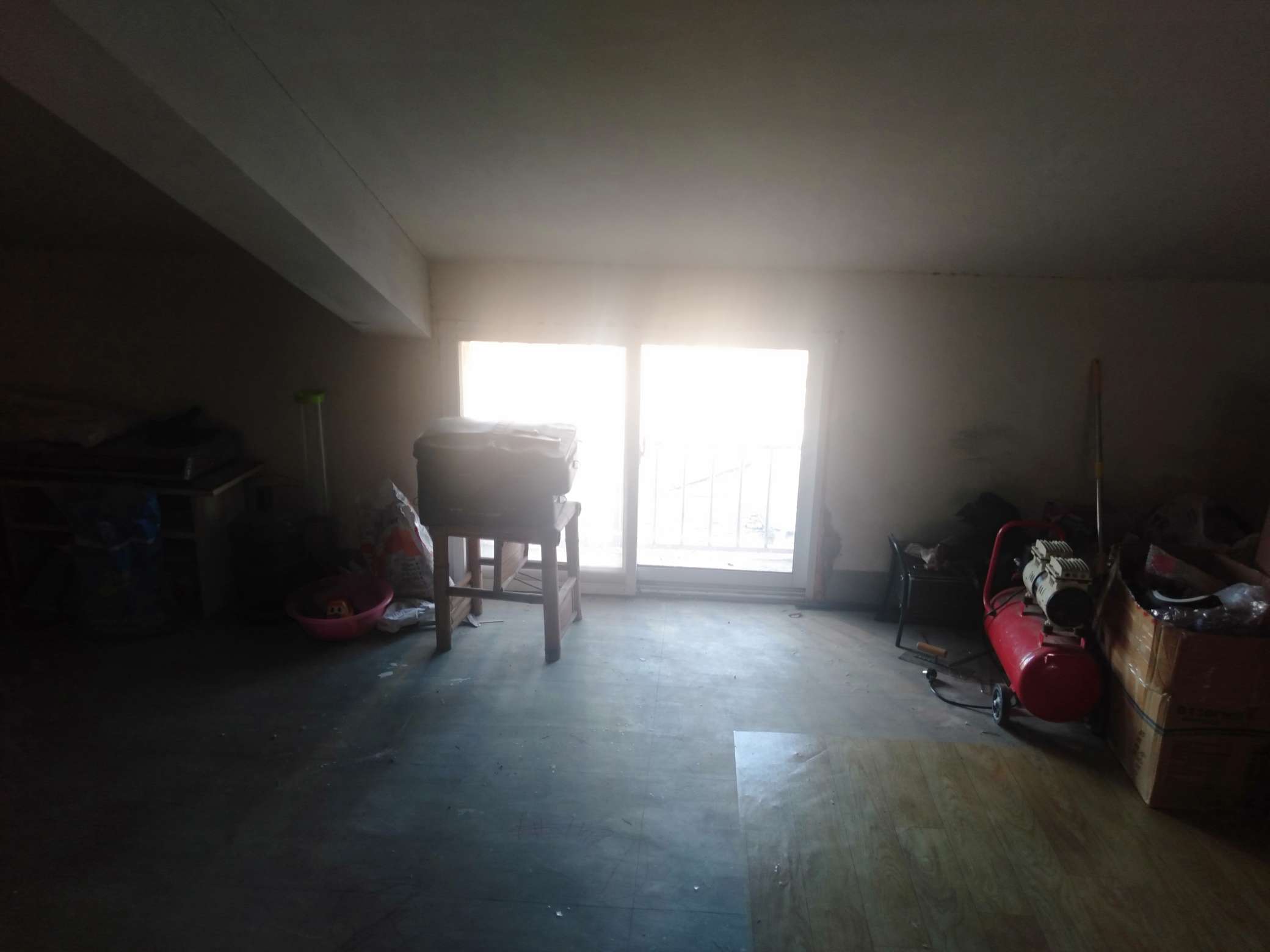 易家桥新村 3室1厅1卫 104m&sup2;
