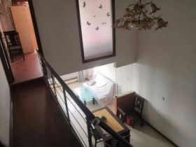 鸿运大厦 2室1厅1卫 71m&sup2;