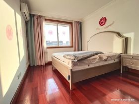 紫东花苑 3室2厅1卫 178.00m&sup2;