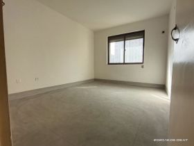 紫东南苑 3室1厅1卫 120m&sup2;