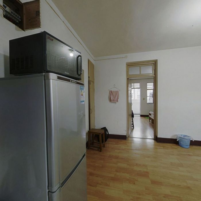 城港新村 1室1厅1卫 47m&sup2;