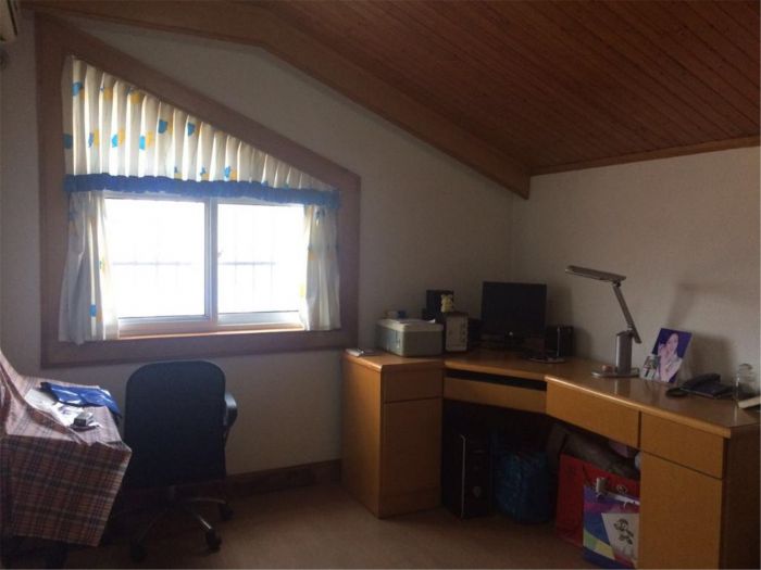 光明南村 5室2厅1卫 191m&sup2;