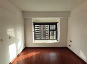 林肯公园 3室2厅2卫 114m&sup2;