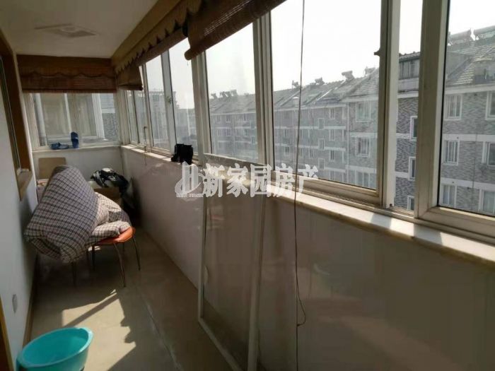 新星苑 5室1厅2卫 180m&sup2;