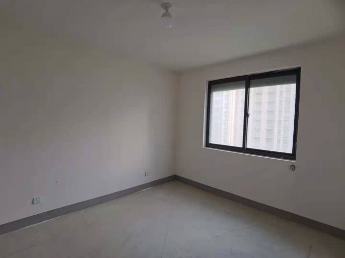 兴石花园 3室2厅1卫 130m&sup2;