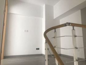 太阳鑫城 2室2厅2卫 60.8m&sup2;