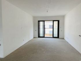 城山隐花苑 4室3厅3卫 223.49m&sup2;