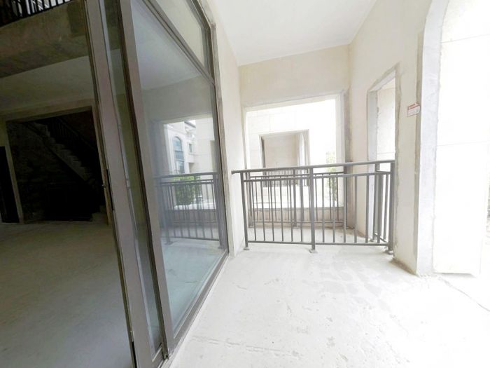 万科有湖（翡翠心湖） 5室2厅2卫 178m&sup2;
