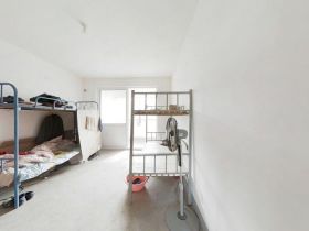 公园南苑 3室2厅1卫 126m&sup2;