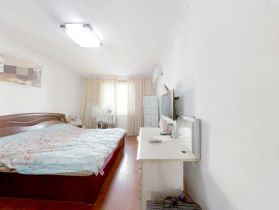 滨河东城 3室2厅2卫 140m&sup2;