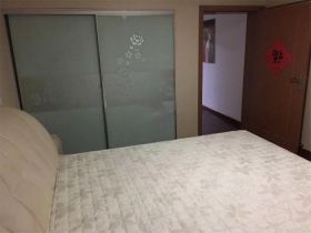 奥特莱斯 2室2厅1卫 106m&sup2;