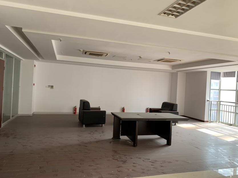 锦峰大厦 6室2厅1卫 260.44m&sup2;