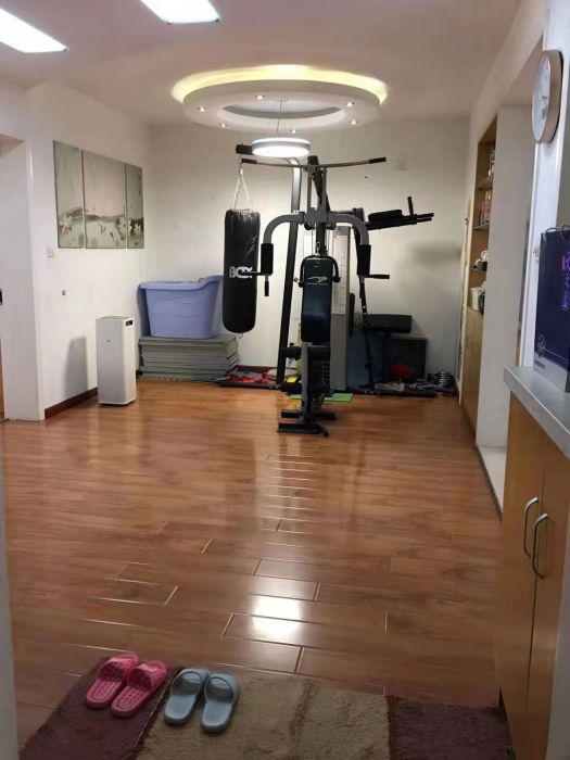 世纪新城 4室2厅2卫 150m&sup2;