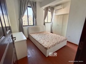 紫东南苑 6室2厅2卫 130m&sup2;