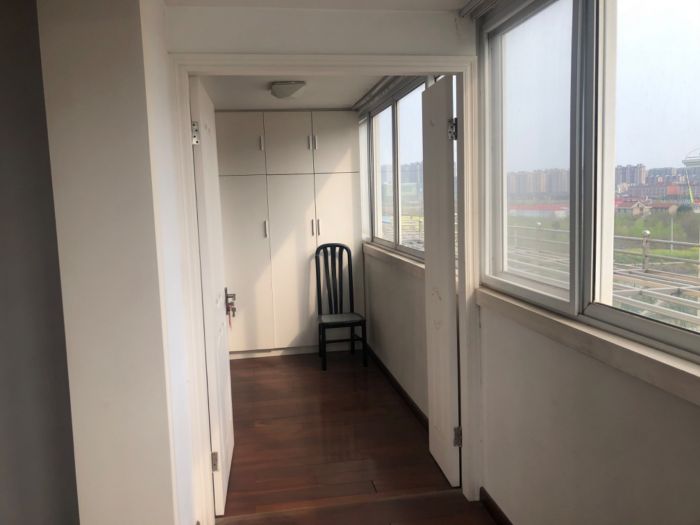 紫东花苑 5室1厅1卫 198m&sup2;