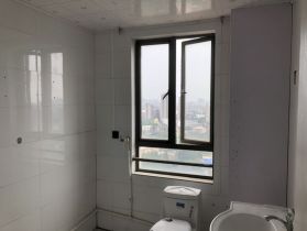 景华城 3室2厅2卫 132m&sup2;
