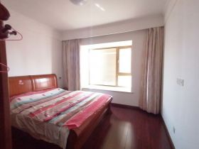 中南世纪花城二期 3室2厅2卫 140m&sup2;