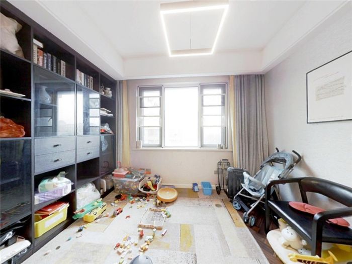中海碧林湾 4室2厅2卫 140m&sup2;