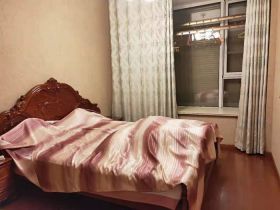 军山花园 4室2厅2卫 247m&sup2;
