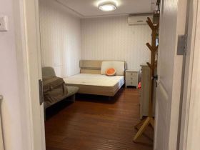 润华国际中心 3室2厅1卫 108m&sup2;