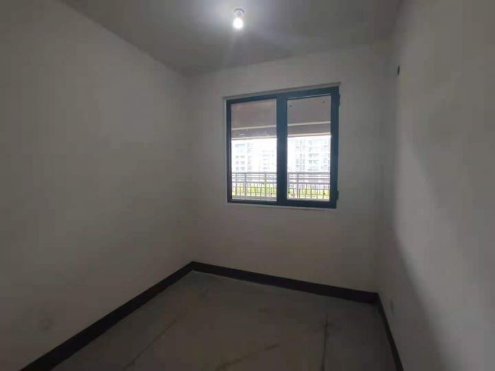 绿地新里城 3室2厅1卫 90m&sup2;