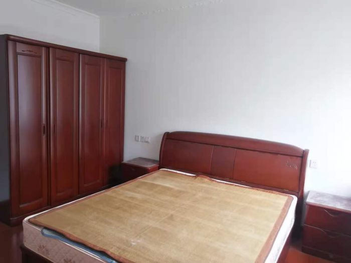 优山美地花园 3室2厅2卫 141m&sup2;