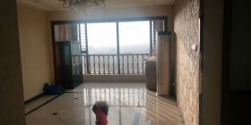 中港翡翠城 3室厅卫 142m&sup2;