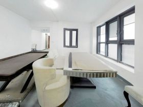 圆融广场公馆 3室2厅1卫 155m&sup2;