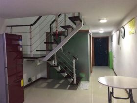 奥特莱斯 2室2厅1卫 106m&sup2;