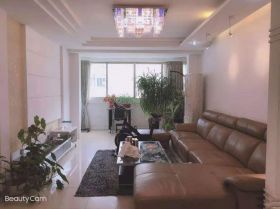 前景花苑 4室2厅1卫 135m&sup2;