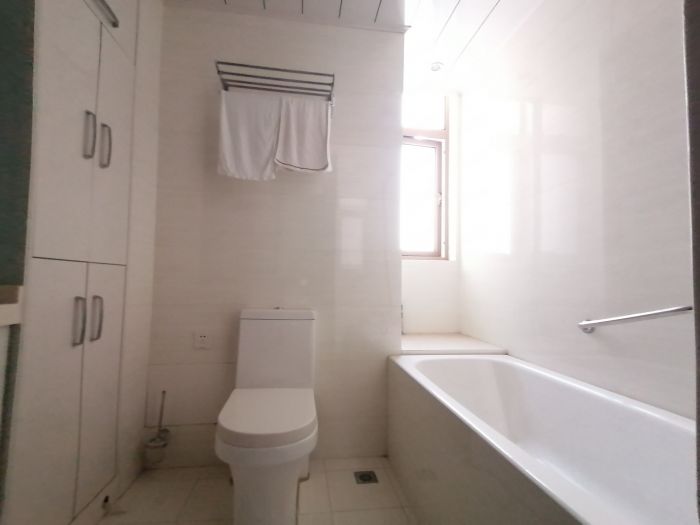 中南世纪花城二期 3室2厅2卫 140m&sup2;