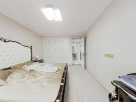 天山花苑 3室2厅1卫 141m&sup2;