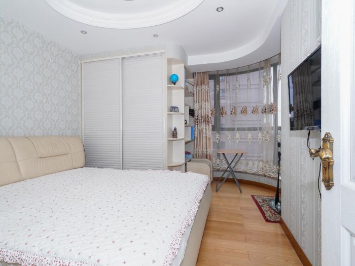 益兴名流府 4室2厅2卫 171.80m&sup2;