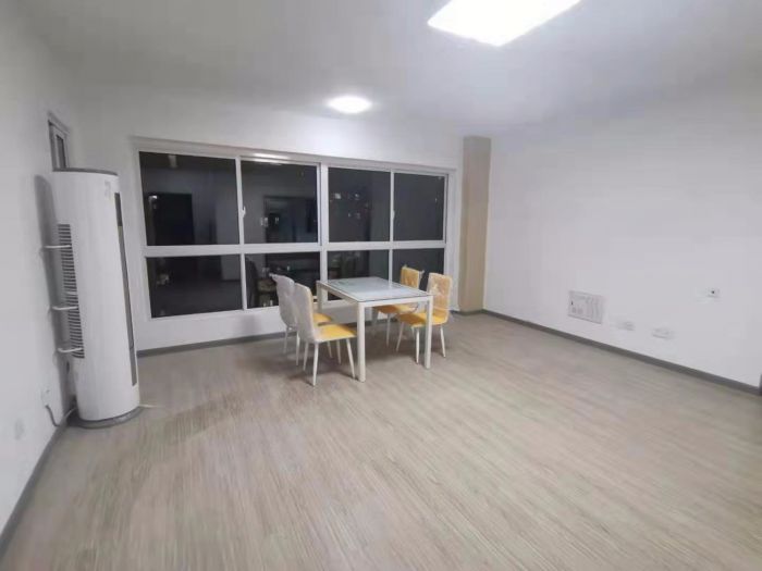 世茂新界 3室2厅2卫 88m&sup2;