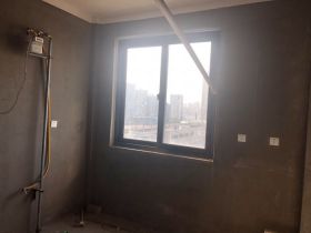 莱茵河畔 4室2厅2卫 135m&sup2;