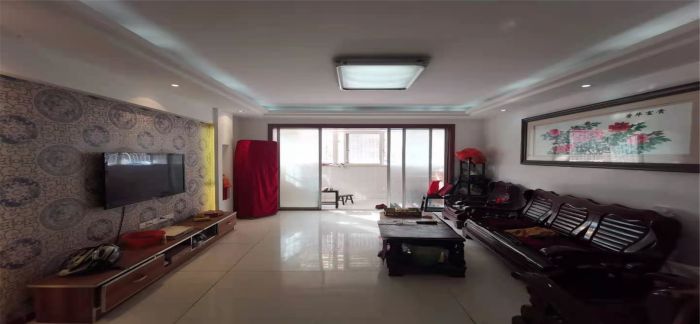 紫东花苑 3室1厅1卫 139m&sup2;