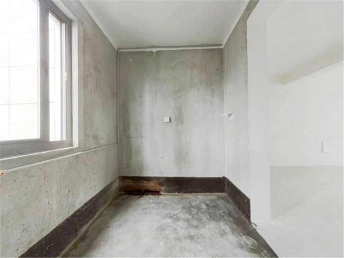 皇家花园北区 3室2厅2卫 141m&sup2;
