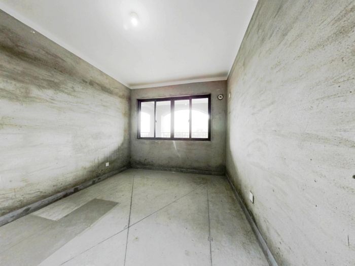 华强城 4室2厅2卫 142m&sup2;