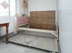 紫东花苑 6室1厅2卫 198m&sup2;