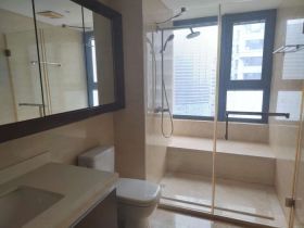 圆融广场公馆 3室2厅2卫 183m&sup2;