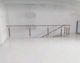 世纪新城 5室1厅1卫 208m&sup2;